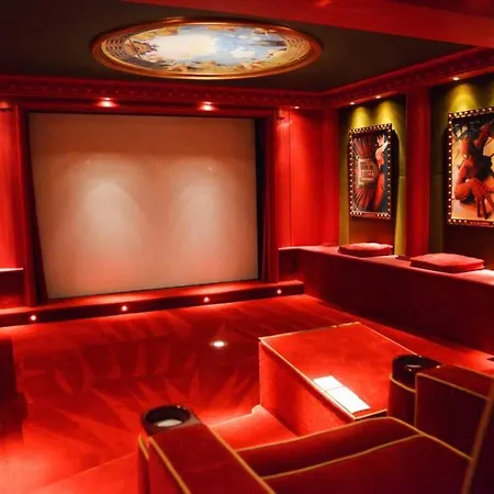 Toulousaine De Standing - Garage - Cour - Cinema