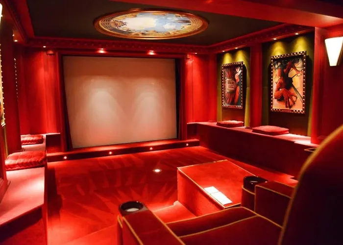 Toulousaine De Standing - Garage - Cour - Cinema